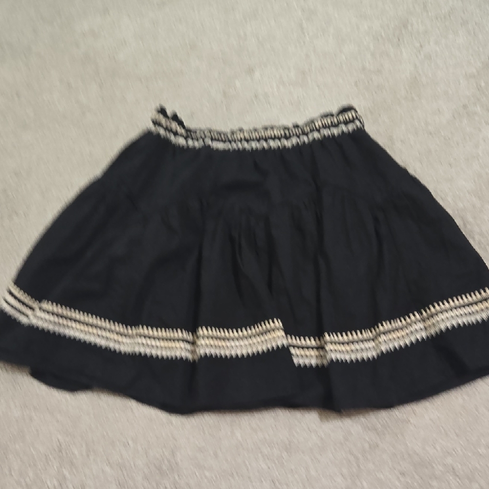 Aritzia Black Skirt with Cream Trim